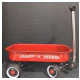 (BN) Small Radio Flyer Pull Along Wagon. Measures