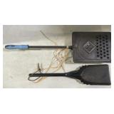 (AM) Delman Popcorn Pan And Ash Shovel Appr 25