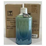 (FF) Decorative vases. Appr 10.5in Tall.