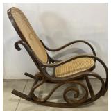 (E) VTG Wicker Rocking Chair. Appr 39"x36"x20.5"