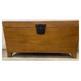 (H) Wood Trunk Item Has Some Damage (Check Photos
