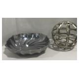 (X) Decorative "Wilton Armetale" Platter &