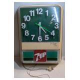 (AL) Vtg 7-Up Hanging Light-Up Clock 18" x 14"