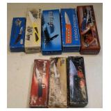 (BC) Lot of Folding Pocket Knives in Box.