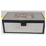 (Hi) mirrored jewelry box, no key