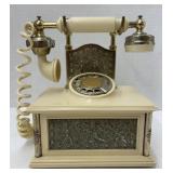 (FG) Vintage AM Radio Works 7 1/4"