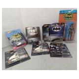 (TU)  Batman Figurine, Hot Wheel Car