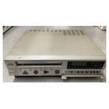 (BA) JVC HR-D12OU Video Cassette Recorder