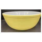(BA) Yellow Pyrex Bowl 4Qt