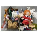 (BA) Dolls and stuffed figurines
