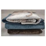 (TB) Reversible Buck Blanket (60×48) Blue Plush