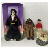 (BA) Harry Potter figures and snow globe .