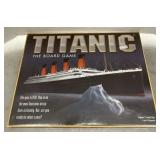(IN)  Titanic board game by Universal games