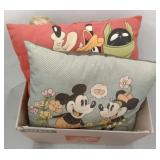 ( IN) Pillows  ,Shirt Size XL , Etc