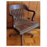 Vtg Oak Rolling Office Chair.