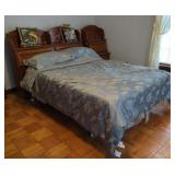 Vtg Oak Veneer Queen Headboard w/Bed Frame.