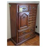 Vtg Owosso Solid Oak Chest of Drawers Cabinet.
