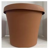 (ZZ) Terra Cotta Planter