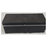 (Q) Vtg. 1940 RCA Victor Portable Tube Radio