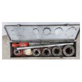 (Q) RIDGID 12-R MANUAL PIPE THREADER, NPT, 6 die