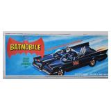 (O) Polar Lights Batmobile Scale Model Assembly