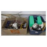 (K) Lot of Gardening and Kitchen Appliances