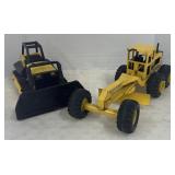 (O) Tonka Bulldozer And Tractor Toys.13 By 8 By
