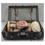 (N) Lot Of Vintage Hats And Gloves In Leatherette