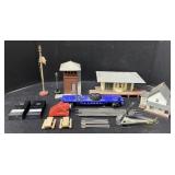 (P) Lionel Display Sets: Vintage HO Gauge