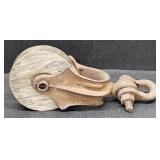 (AA) Vintage Caste Iron/Wood Pulley 12.5" Tall