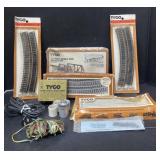 (P) Lot Of Assorted TYCO Train Parts