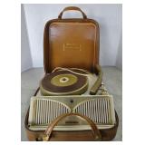(Q) Vintage Steelman Suitcase Record Player