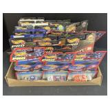 (O) NASCAR Pro Racing Hot Wheels Model Cars.