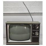 (Q) Vintage 12" Zenith TV