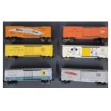 (P) Lot Of Assorted Lionel Boxcars: Colored