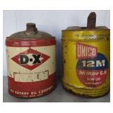 (Q) Metal Motor Oil Cans