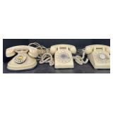 (Q) Beige Table-Top Rotary Telephone. Bidding