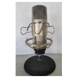 (Q) Behringer C-3 Stand Up Adjustable