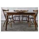 (O) Colonial Style Kitchen Table & Chairs