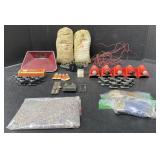 (P) Lot Of Assorted Lionel Display Pieces: