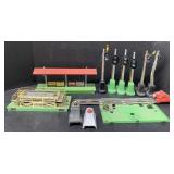(P) Lot Of Assorted Lionel Set Pieces: Stop