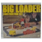 (Q) Vintage Big Loader Construction Set