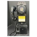 (Q) Automatic Electric Company 3-Slot Coin