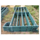 (AK) Green Metal Cattle Panels