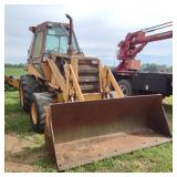 (T) Case 680L 4x4 Backhoe Loader Tractor.