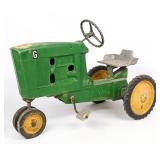 Eska John Deere Model 10 3-Hole Pedal Tractor