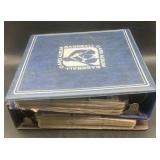 (Y) Baseball assorted cards 2 folders