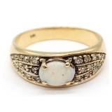 (KD) 14K Yellow Gold Opal & Diamond Ring