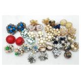 (KC) 16 Pairs of Clip on Earrings