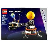 LEGO Technic Set# 42179 SPACE Planet Earth & Moon
